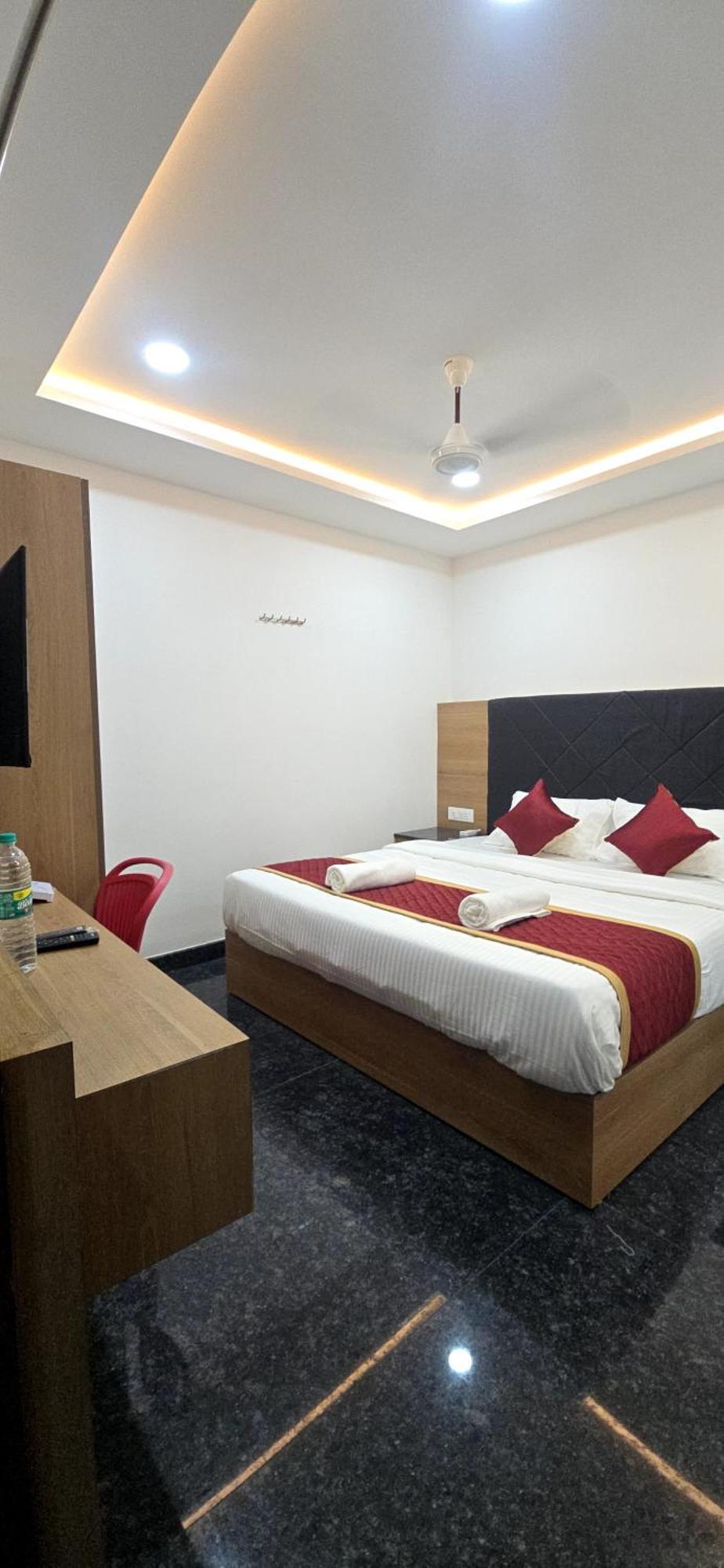 Shreem Sesha Sai Residency Hotel Tiruvannāmalai Exterior foto