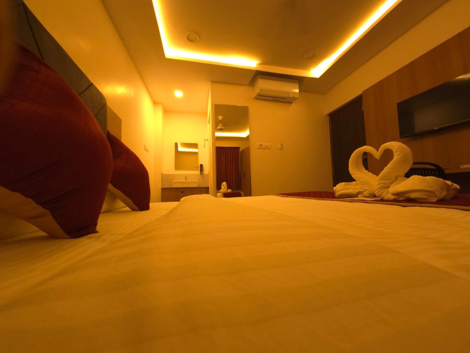 Shreem Sesha Sai Residency Hotel Tiruvannāmalai Exterior foto